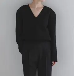 ELENI/エルニ ショルダーパッドVネックニットのサムネイル