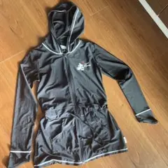 フード付きラッシュガード　ディズニー　ミニー柄　Mサイズ