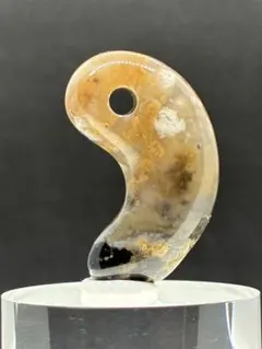 勾玉 (Dendritic Tiger Agate)