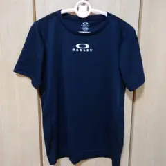 値下げしました！【美品】オークリー　Tシャツ　160サイズ