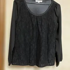 グローブ　黒のレース長袖トップス