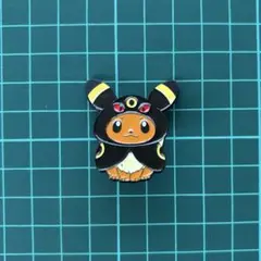 ブラッキー　缶バッジ ブラッキー 和紙缶バッジ - メルカリ