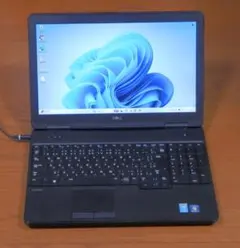 DELL LATITUDE E5540  No.580
