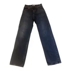 レギュラーフィットストレートハイライズジーンズ