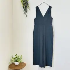 UNIQLO【Ｓ】ダークグレー Vネック オールインワン サロペット