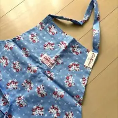 【未使用】Cath Kidston エプロン ブルー花柄のサムネイル