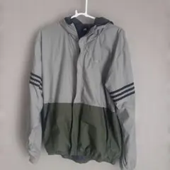 adidas ナイロンジャケット