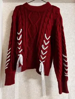ワインレッド ケーブルニットセーター