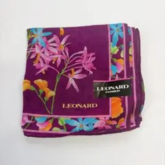 LEONARD fashion レオナール 大判ハンカチ　花柄のサムネイル