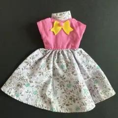 花柄ワンピース　レトロ　３代目　リカちゃん