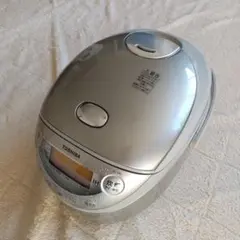 Item thumbnail for item 0a12a303-76a5-4a8b-adfa-1f2c4a530fb8