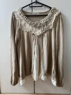 axes femme 長袖 カットソー パール装飾