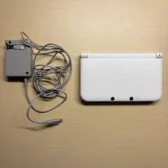 Nintendo 3DS LL 本体 ホワイト ACアダプター付き