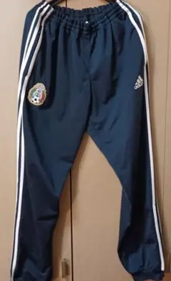 Item thumbnail for item b1787a8d-522a-446c-8b39-63abdb295e35