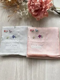 YOSHIE INABA ハンカチ 2枚セット 花柄刺繍 ストライプのサムネイル