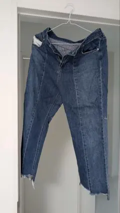 Item thumbnail for item e4b8c442-e26c-436a-9e0c-b183a4234e2f