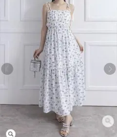 肩リボン花柄キャミワンピース　リゾートワンピース　ブルー　小花柄　グレイル