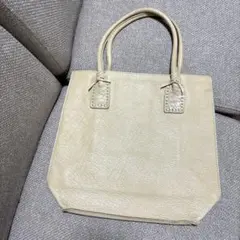 レザー　ベージュ　ハンドバッグ　トートバッグ