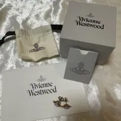 Vivienne Westwood REINA オーブ ピアス