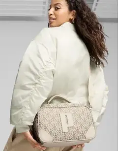 プーマショルダーバッグ 2wayホワイト/ベージュ