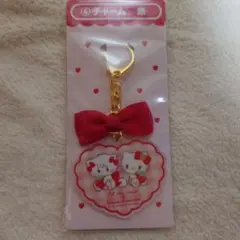 ハローキティ リボン付きキーホルダー 赤