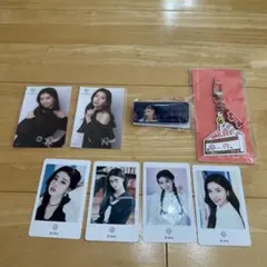 NIZIU RIMA トレーディングカードセット キーホルダー ネームプレート