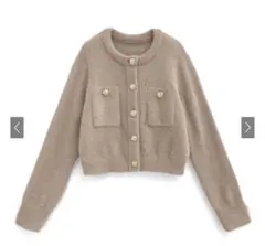 ベージュ ボタン付き ニットカーディガン