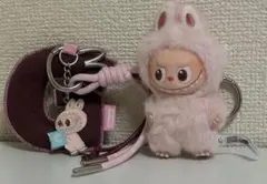 POPMARTイニシャルラブブG キーホルダー付き