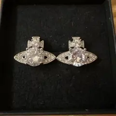Vivienne Westwood ISMENE クリスタルピアス ほぼ未使用のサムネイル