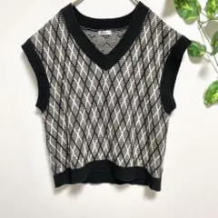 【イング】ニットベスト ブラック 幾何学模様 モノトーン シンプル 重ね着 M