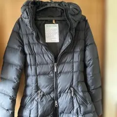 最終お値下げ‼️美品BENETTON フード付きダウンジャケット ブラック