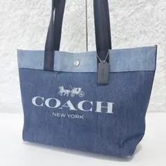 美品✨COACHコーチ デニムトートバッグ 大容量 A4収納可能 デカロゴ