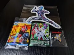 ウルトラマン　ピンバッジ　シール　チャームコレクション