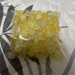 ガラスイエロービーズ