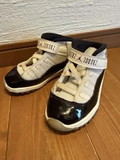 NIKE JORDAN 11 RETRO コンコルド　ベビー