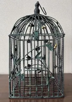 金属製鳥かごのサムネイル