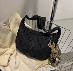 ふんわり軽量 キルティングボディバッグ