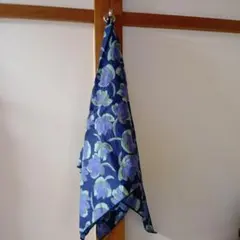 OURHOME　サンカクストール　ブルー　花柄　ネイビーのサムネイル