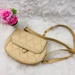MOSCHINO モスキーノ キルティング ショルダーバッグ ベージュ ハートのサムネイル