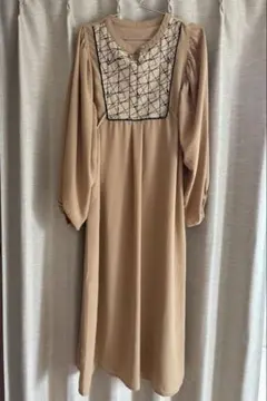 bab フロント刺繍ワンピースのサムネイル