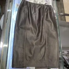 ダークブラウン レザー スリムフィットスカート