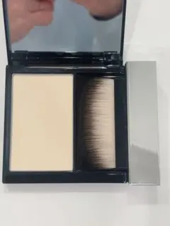 HERA エアリーパウダープライマー