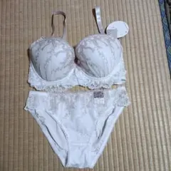 Item thumbnail for item 5c3f0470-1027-4f31-9e83-cce81422918f