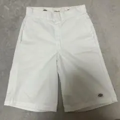 モトリー様ディッキーズDickies ルーズフィット ハーフパンツ　ホワイト