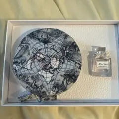 ディオール　プラチナ会員　限定ノベルティ　アクセサリーポーチ　ミスディオール