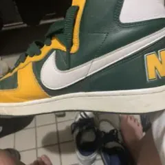 Nike ハイカット スニーカー グリーン/イエロー