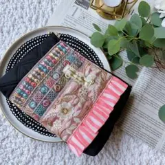 インド刺繍リボンポーチ　フリル付き♡