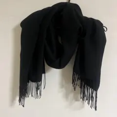 Fattarseta黒のフリンジ付きストール