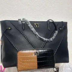 ブラックハンドバッグと財布セット