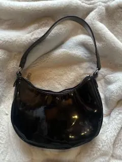 ブラックパテントレザー ハンドバッグ